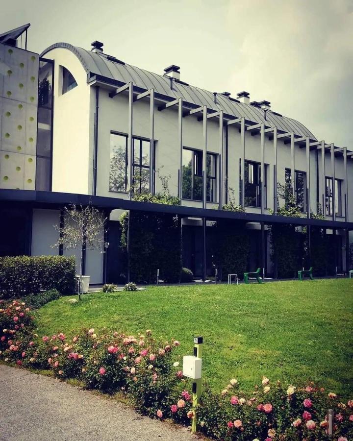 Mxp Rooms Guest House Cardano Al Campo Exteriér fotografie